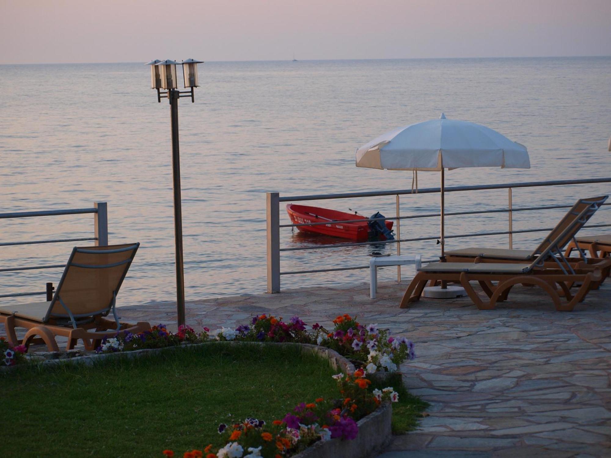 Hotel Tettola Saint-Florent (Corsica) Exterior foto
